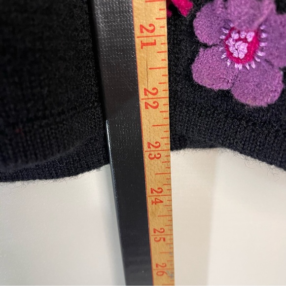 Vintage 100% Black Wool Cardigan with Floral Embroidery Abalone Buttons  Sz PM - Picture 8 of 11